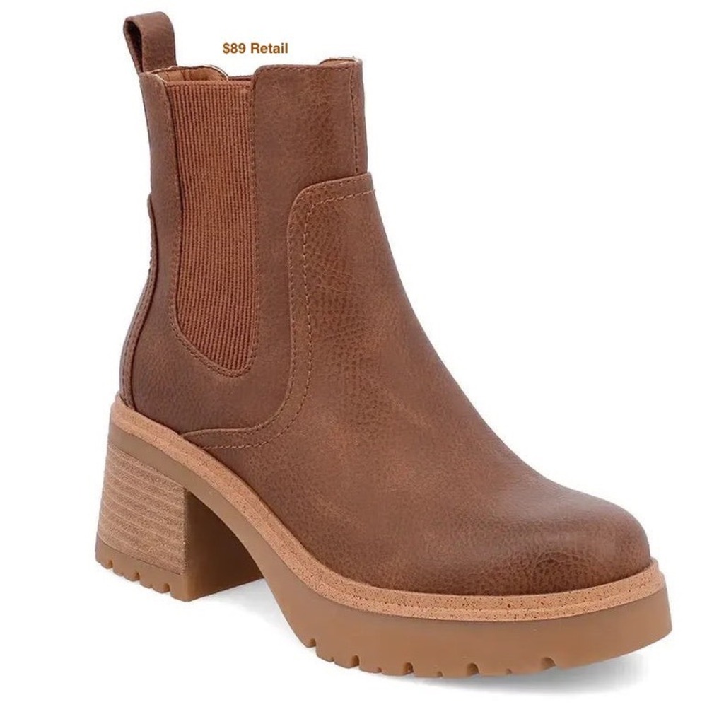 MIA Irie Chelsea Boots 7.5M Brown Chunky Ankle Lug Sole Platform Fall Utility